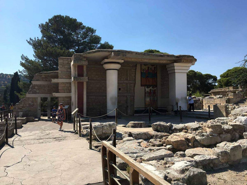 propylaeum knossos minoic creta reconstructie micenieni