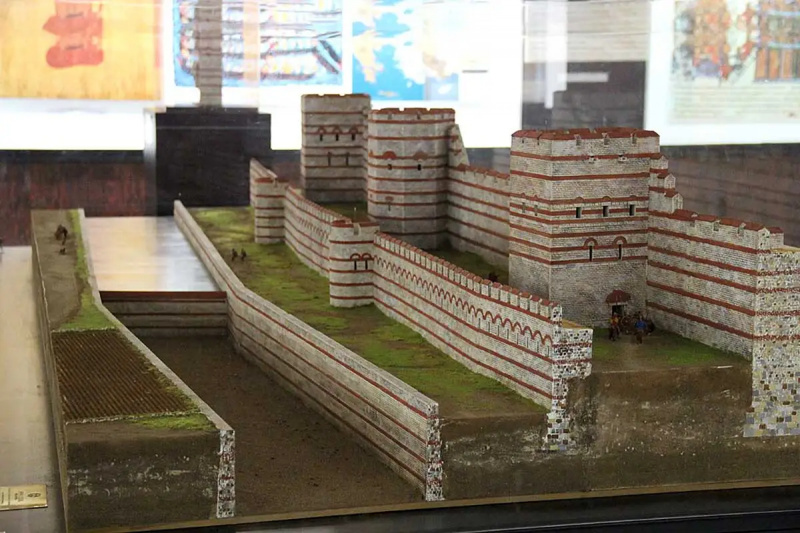   Fortyfikacje Konstantynopola
