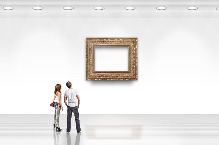 Nie ramka HTML, ale pusta ramka na ścianie galerii