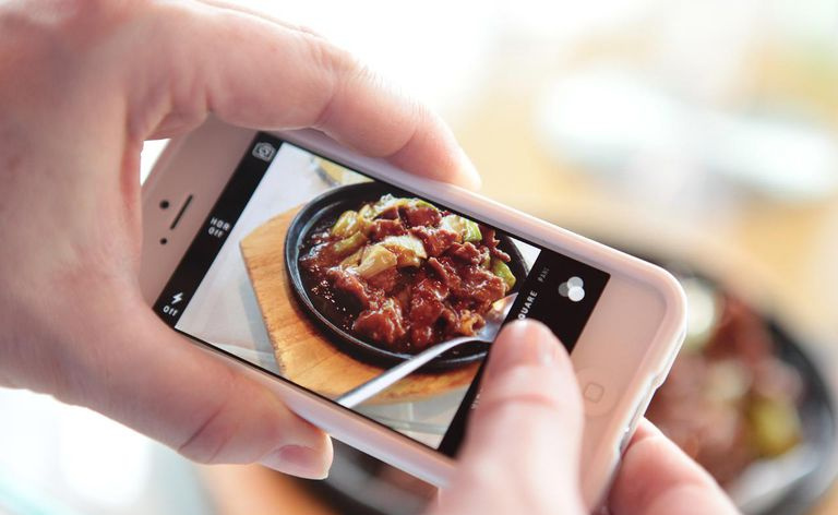 Person som tar et bilde med iPhone