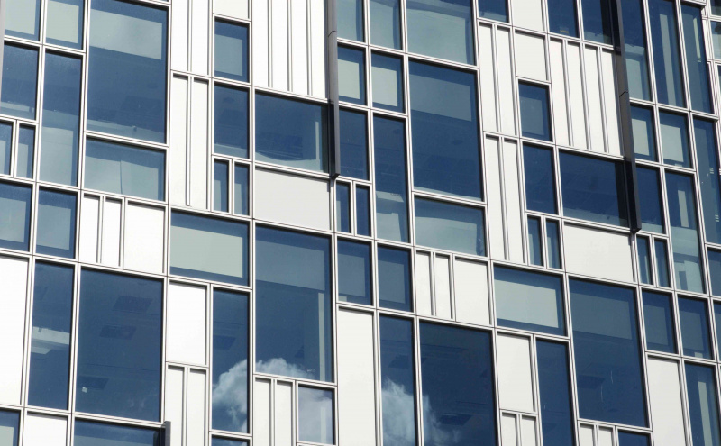 Immeubles de bureaux modernes faisant partie de la régénération de la péninsule de Greenwich, dans le sud-est de Londres, Royaume-Uni