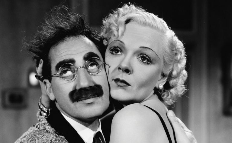 Groucho Marx et Esther Muir dans