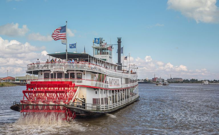 Steamer Natchez langs Mississippi-elven i New Orleans