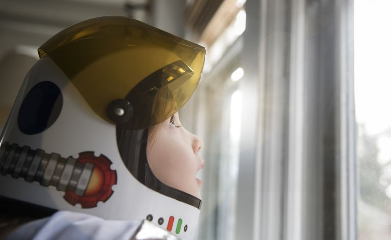 Mädchen mit Helm