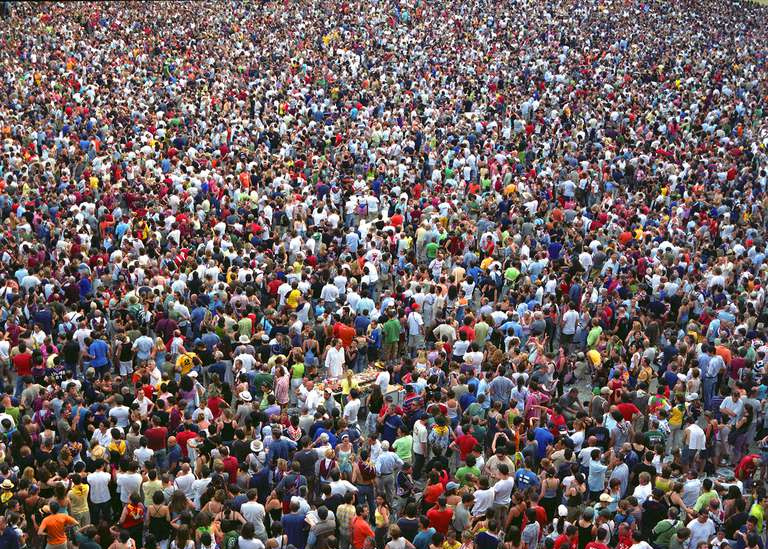 Folkemengde på hesteveddeløpet Palio i Siena.