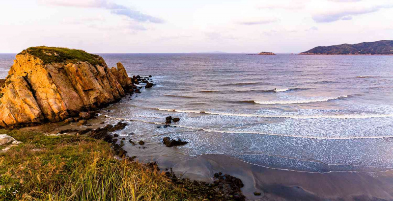 Surfowanie na wyspie Sijiao