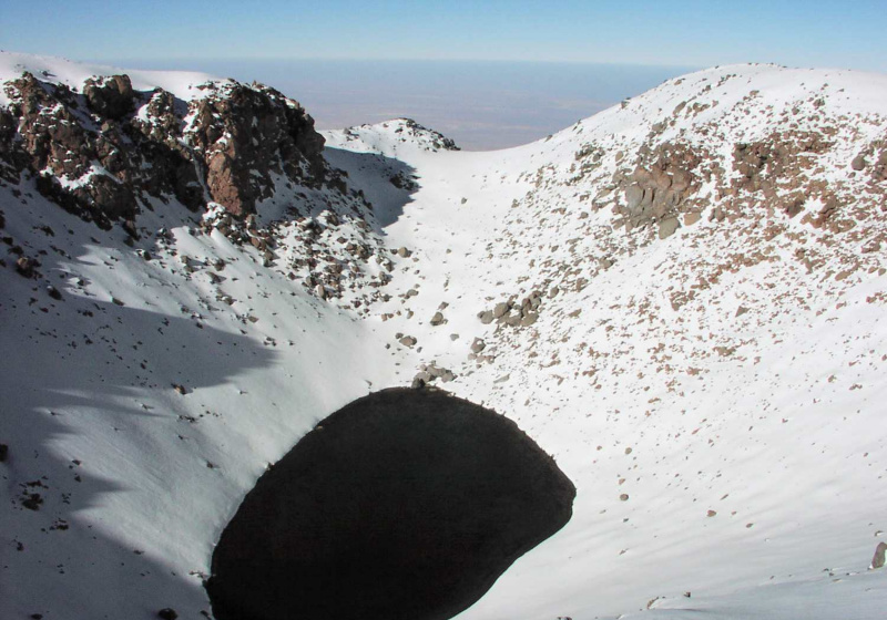 Lago da cratera de Licancabur, Chile