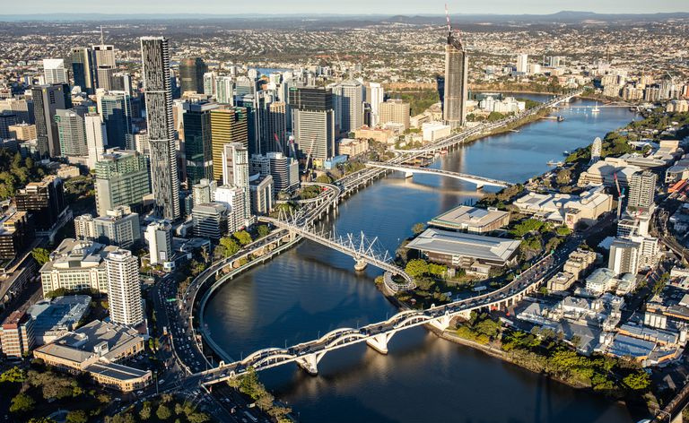 Ein Blick auf die Stadt Brisbane aus einem Hubschrauber