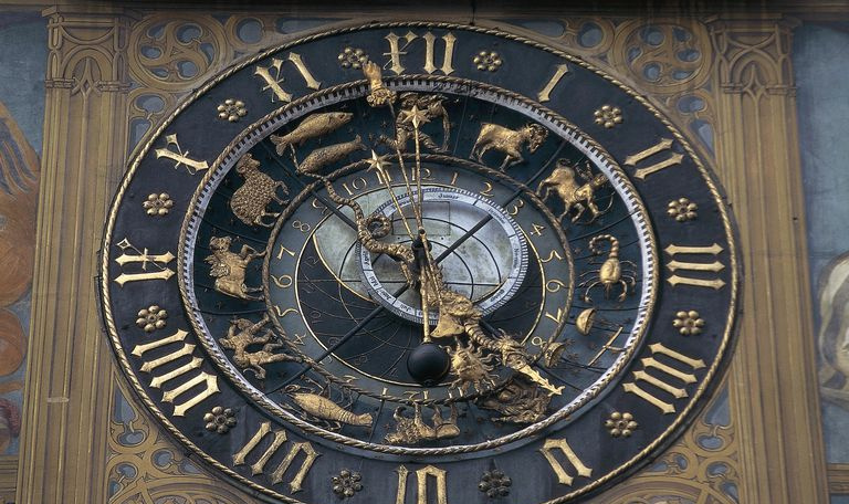 Astronomiczna wieża zegarowa (1520), Ratusz w Ulm, Badenia-Wirtembergia, Niemcy
