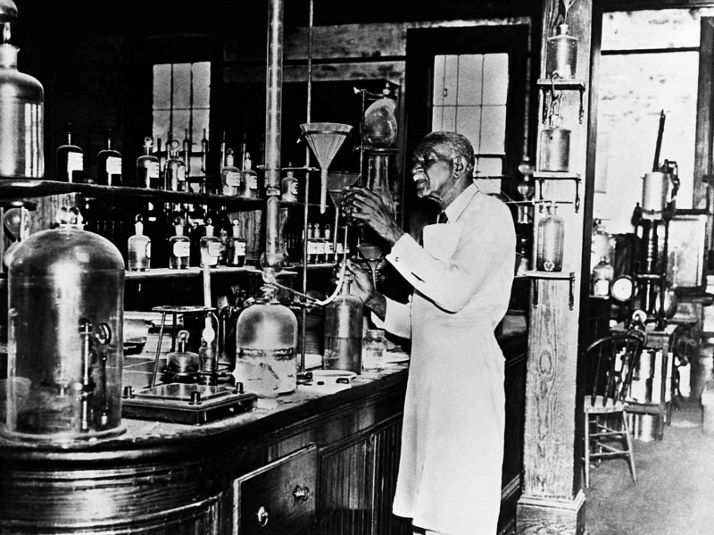 George Washington Carver en laboratoire