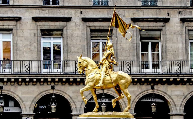 Goldene Statue von Jeanne d