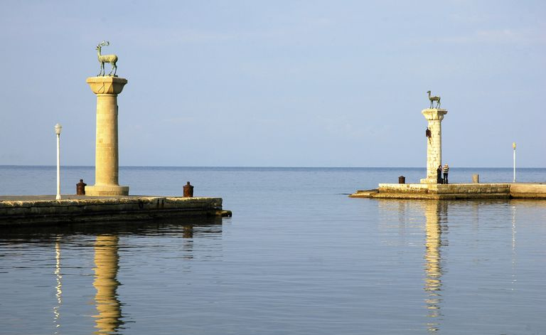 Stedet for kolossen på Rhodos ved Mandraki havn