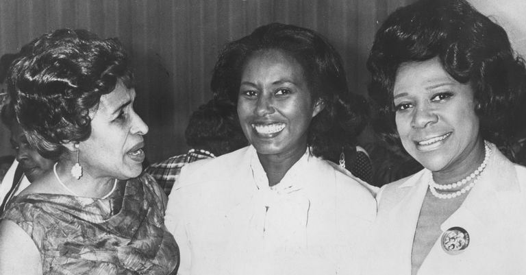 La senatrice dello stato del Maryland Verda Welcome, la deputata Yvonne Burke e il vicepresidente Rose Morgan