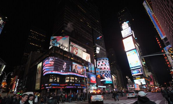 Vista generale dei jumbotron a Times Square