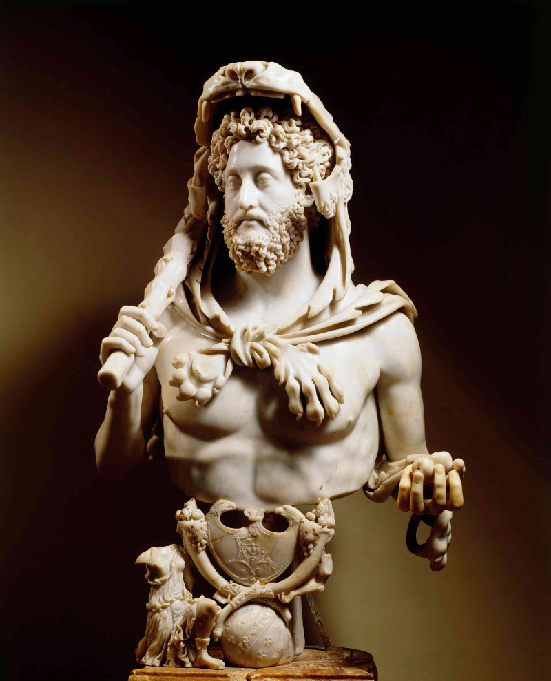 Keiser Commodus (160–192) kledde seg som Hercules. Marmor statue