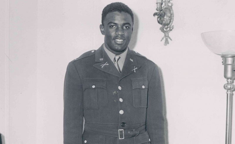 Jackie Robinson iført amerikansk hæruniform