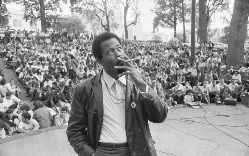 Eldridge Cleaver med tilbake til studentmengden