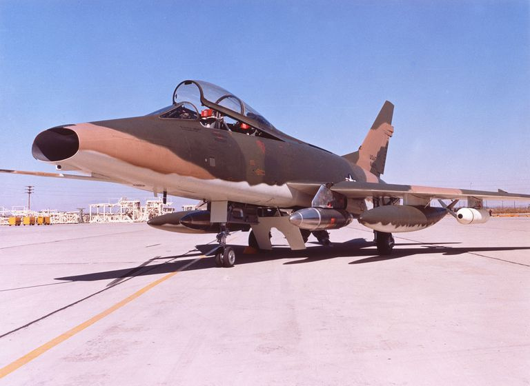 F-100 Super Saber nordamericano