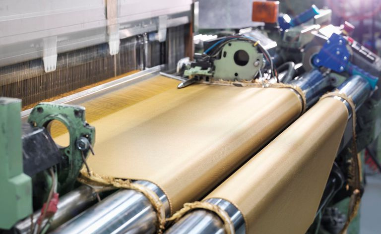 Tear tecelagem de tecido de kevlar na fábrica de fibra de carbono