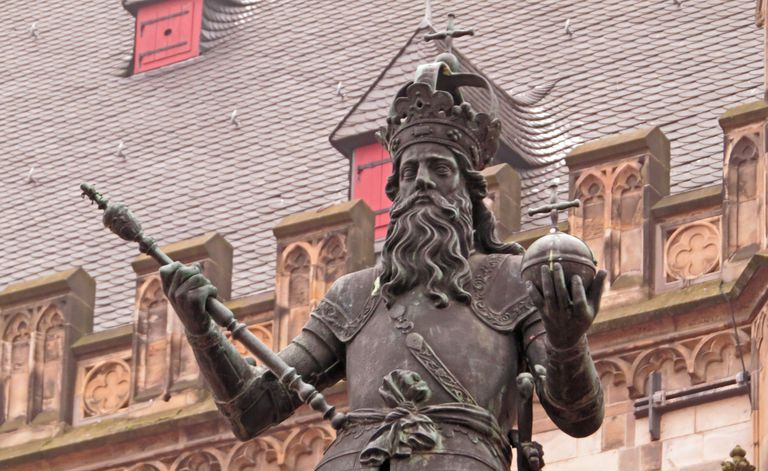 Statua di Carlo Magno, municipio di Aquisgrana