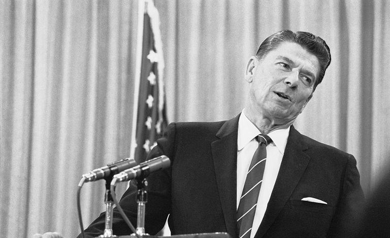 Ronald Reagan na podium