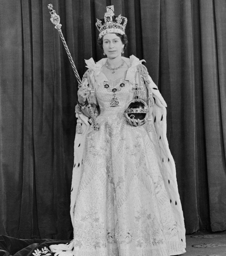 La reina Isabel II después de su coronación