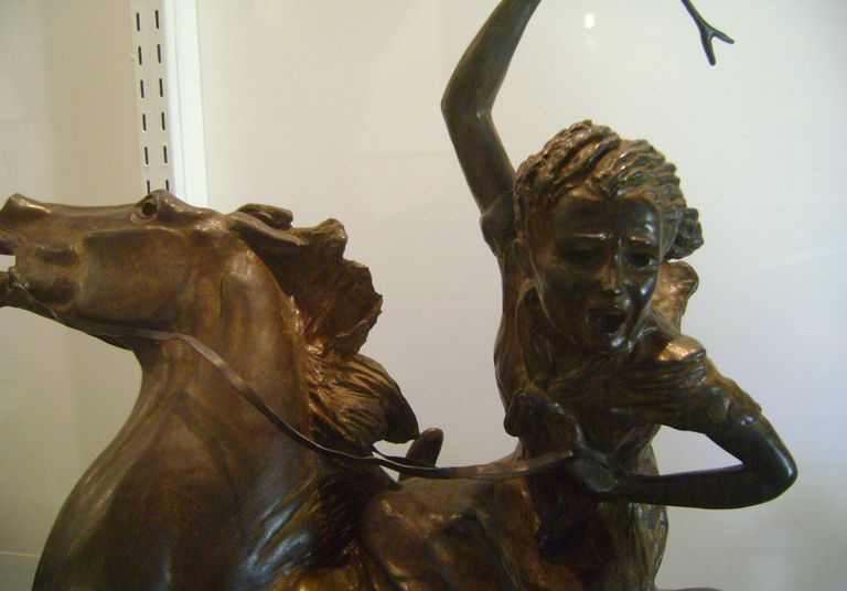 Eine Statue von Sybil Ludington im Offner Museum in Brookgreen Gardens in Myrtle Beach, South Carolina