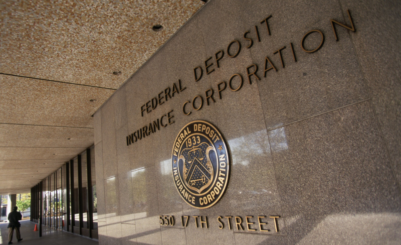 Sinal da Corporação de Seguro de Depósito Federal na construção