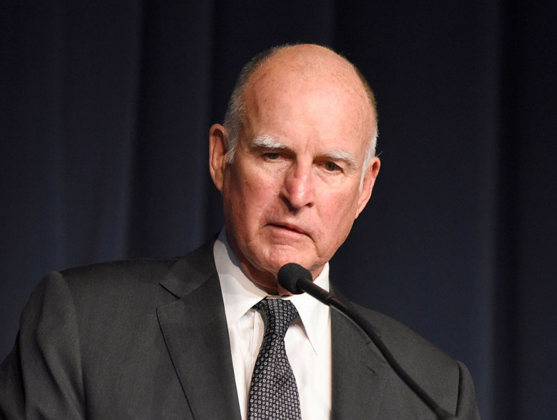 Le gouverneur de Californie Jerry Brown