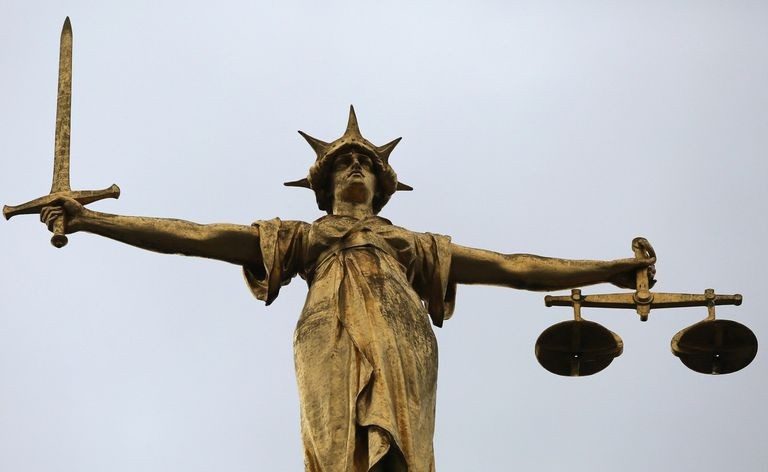 Sculpture de la Balance de la Justice