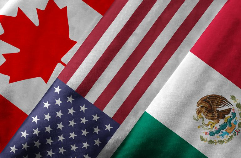 kanadische, amerikanische und mexikanische Flaggen