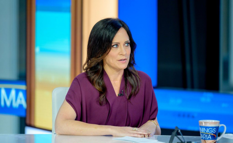 La secretaria de prensa de la Casa Blanca, Stephanie Grisham, visita