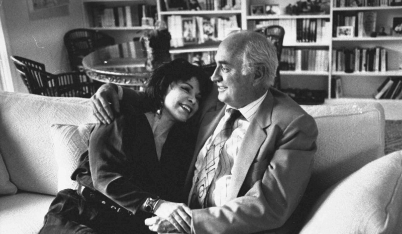 La autora Isabel Allende y su esposo William Gordon