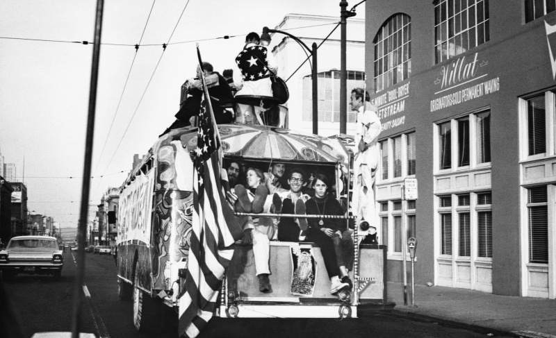 Foto von Further, dem Merry Pranksters Bus