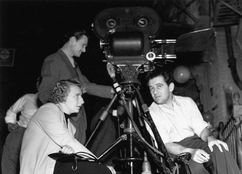 A dramaturga Lillian Hellman com o diretor William Wyler