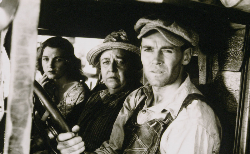 LR Dorris Bowden, Jane Darwell og Henry Fonda på settet til filmen The Grapes of Wrath.