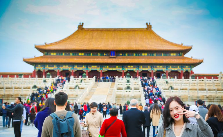 Atração turística na China com pessoas.