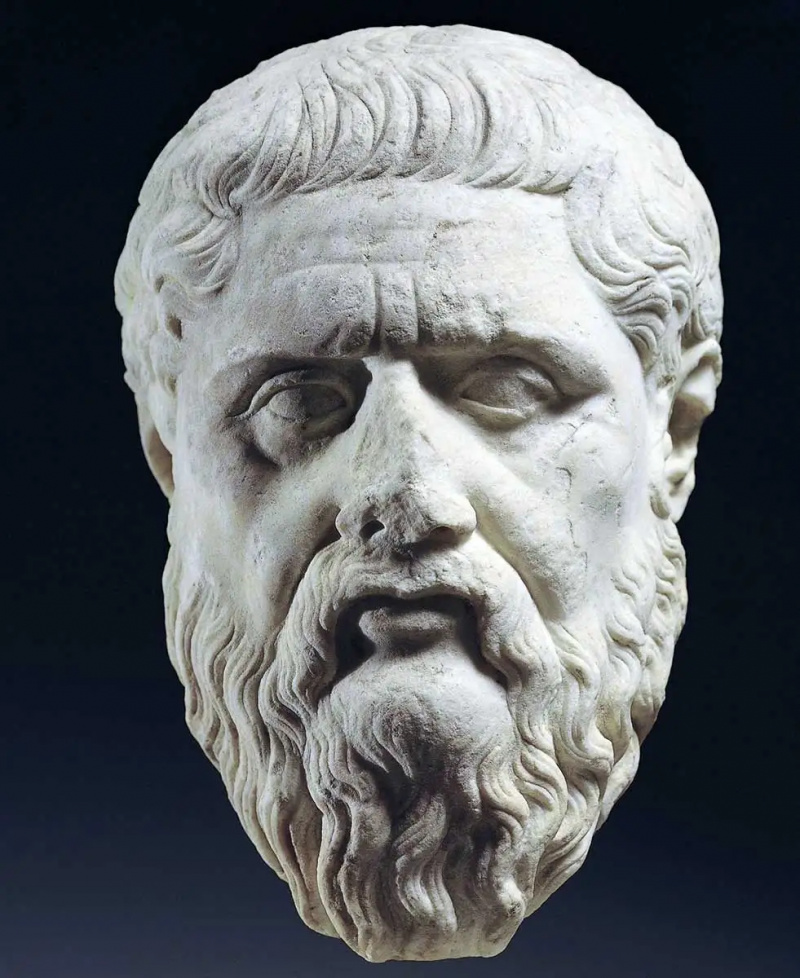   sculptură filozof de platou