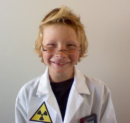 Puoi creare un costume scientifico per Halloween. Esso