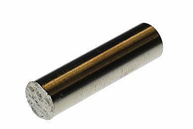 El circonio es un metal blanco grisáceo brillante y resistente a la corrosión.
