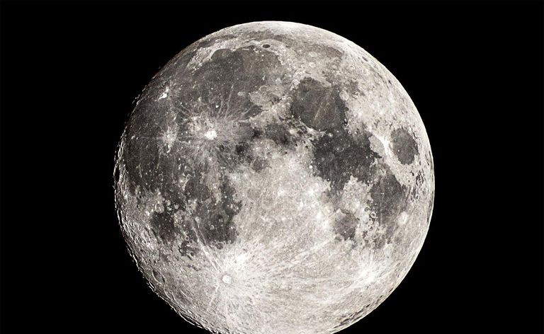 Wann werden Menschen zum Mond zurückkehren, um Forschungsstationen und Kolonien zu errichten? Es könnte dieses Jahrzehnt sein, wenn es nach Russen, Chinesen und Indern geht.