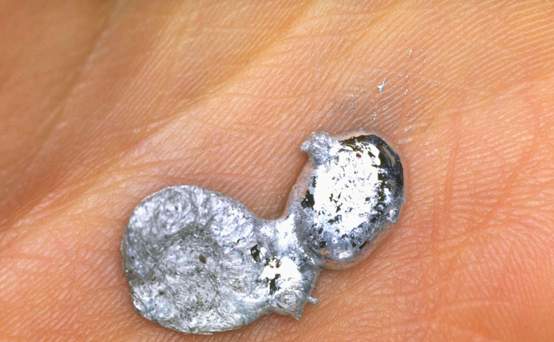Gallium, das in einem Mann schmilzt