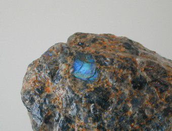 Niebieska skała z Hiddenite, NC.
