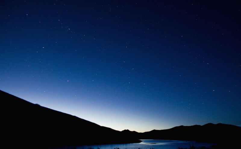 Estrelas acima das montanhas Wasatch em Utah