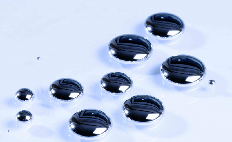 水銀金属は皮膚から吸収されますが、有機水銀はより一般的な脅威です.