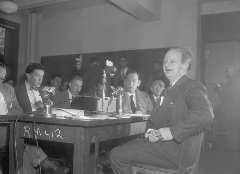 Hans Bethe na konferencji prasowej
