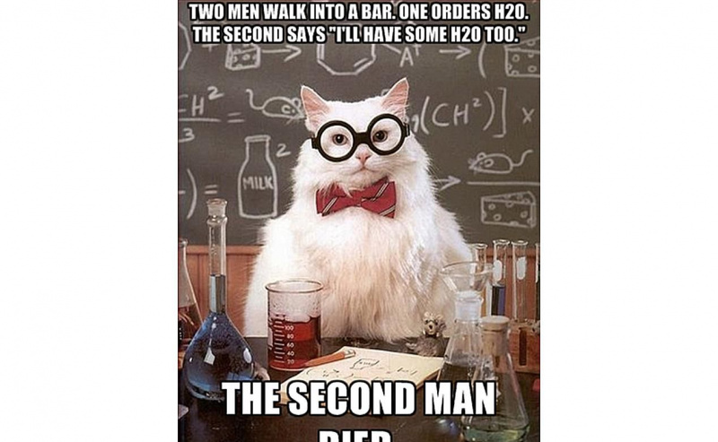 Chemistry Cat erklärt das Schicksal derjenigen, die Wasserstoffperoxid trinken.