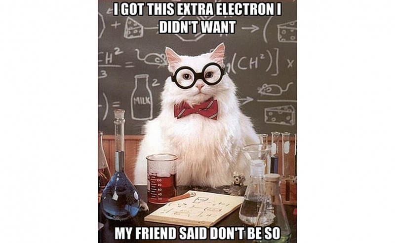 Chemie Cat hat zu viele Elektronen.