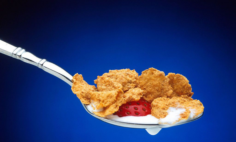 Löffel Müsli