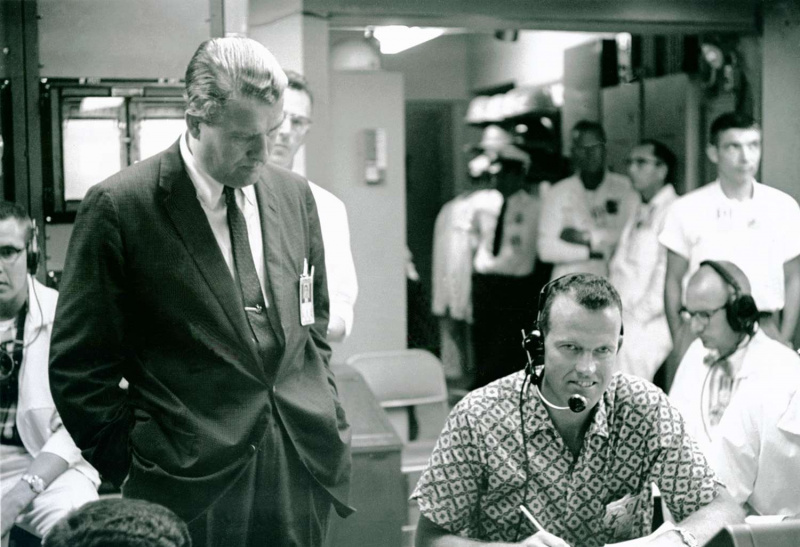 Wernher von Braun Gallery - Dr. Wernher von Braun og Astronaut Cooper